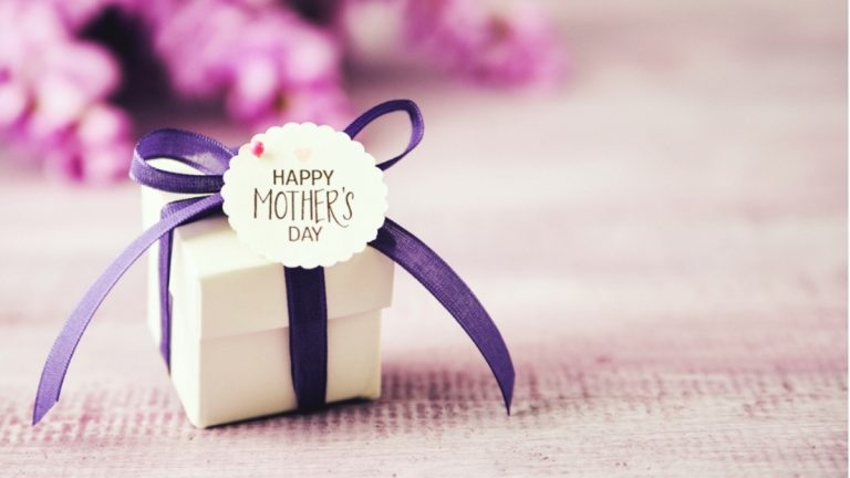 Mother’s Day के लिए ये गिफ्ट हैं बेस्ट, iPhone 13 से लेकर Amazon Echo Dot तक लाजवाब