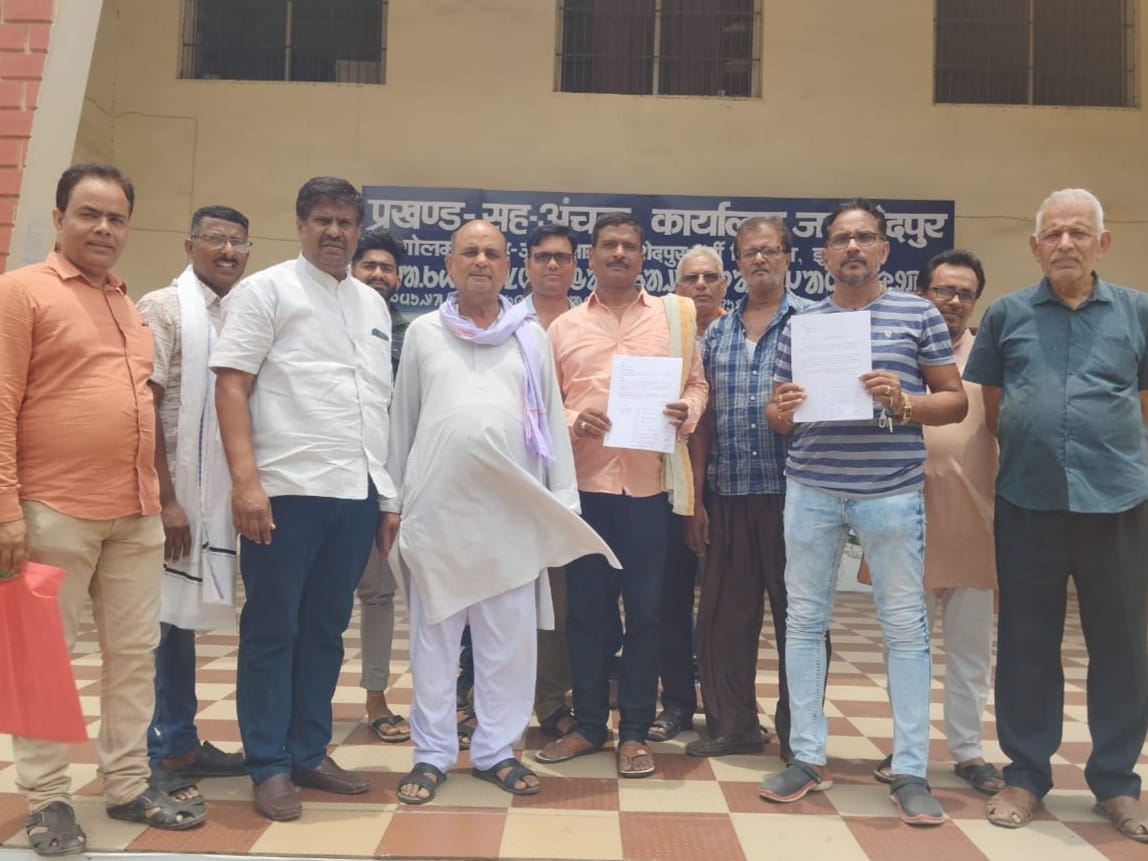 सरकारी नक्शा के अनुसार नाला की चौड़ाई 120 फीट की है, लेकिन अतिक्रमण होने की वजह से 20 फीट का रह गया है. ऐसे में बारिश के समय बागबेड़ा, कीताडीह समेत दर्जनों बस्तीवासियों का नया बस्ती, बाबाकुटी व कुशवाहा टोला में घुस जाता है.