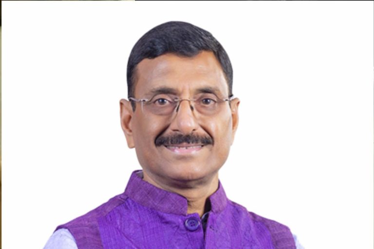Defense: समुद्र के भीतर बचाव अभियान चलाने के लिए नौसेना में शामिल हुआ आईएनएस निस्तार