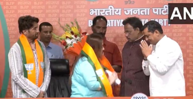 Lok Sabha Election 2024 : अभिनेता शेखर सुमन और राधिका खेड़ा ने थामा बीजेपी का दामन, I-N-D-I-A गठबंधन को लगा झटका