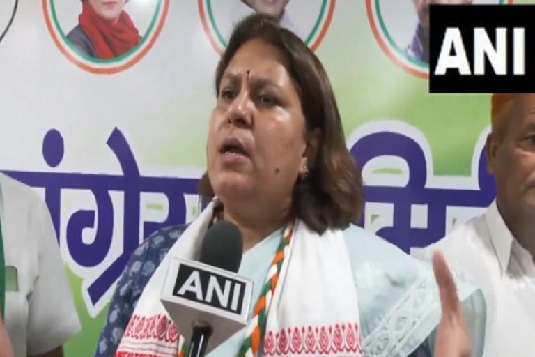 रांची में सुप्रिया श्रीनेत बोलीं- पीएम मोदी का भ्रष्टाचार के बारे में बात करना दोहरा मापदंड