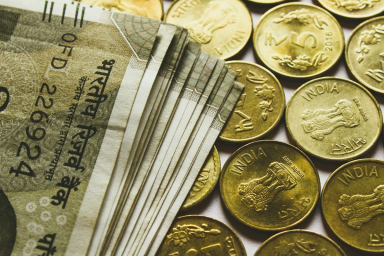 Money Scam कटिहार पुलिस का सनसनीखेज खुलासा: मक्का गबन के मामले में 3.77 करोड़ रुपये बरामद