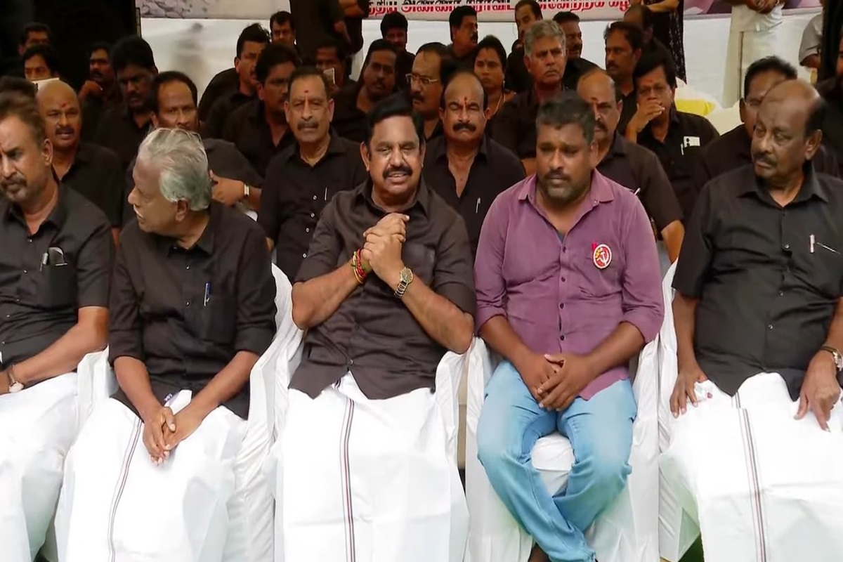 AIADMK ने शुरू की भूख हड़ताल