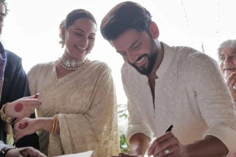 मां की विंटेज साड़ी में नजर आईं सोनाक्षी, इस कीमती चीज ने खींचा दुल्हन की ओर सबका ध्यान