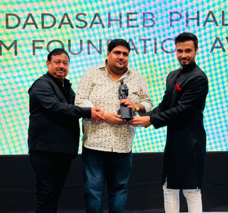 Bhojpuri Film Award : निर्माता निशांत को मिला ‘दादा साहब फाल्के फिल्म फाउंडेशन अवार्ड’
