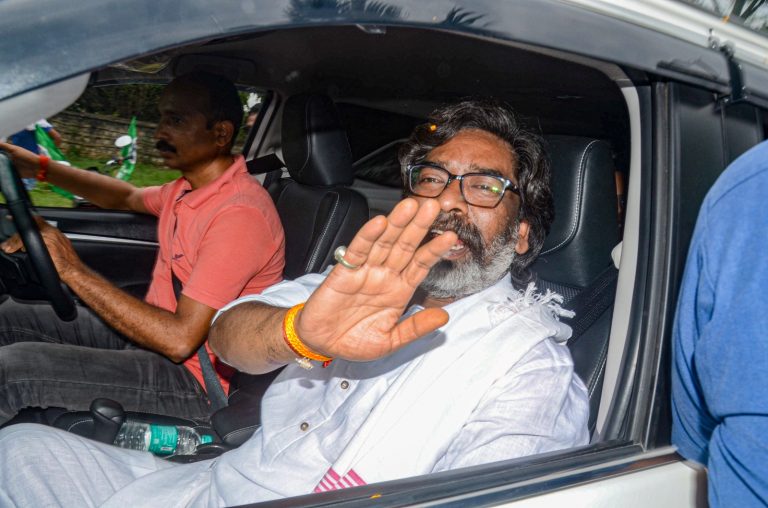 Jharkhand Ex-CM: हेमंत सोरेन 5 महीने बाद रांची की होटवार जेल से रिहा, झारखंड हाईकोर्ट से मिली है जमानत