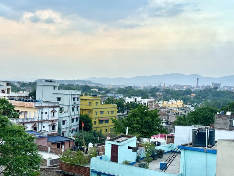 जमशेदपुर बीडीओ ने रेलवे अधीन क्षेत्र में मुखिया फंड से विकास कार्य पर लगायी रोक, पंचायत सचिवों को लिखा पत्र
