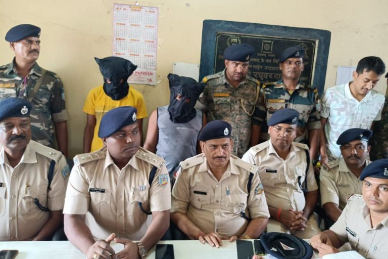 Bihar News: बांका में शराब माफियाओं के खिलाफ बड़ी कार्रवाई: विभिन्न स्थानों पर 22 लीटर चुलाई शराब के साथ 6 गिरफ्तार