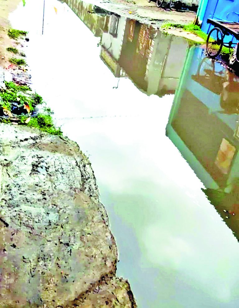 पानागढ़, दुर्गापुर व पुरुलिया में झमाझम बारिश से जनजीवन व ट्रेन सेवाएं प्रभावित, फसलों को क्षति