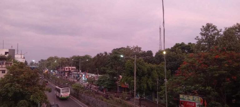 राउरकेला : दिन भर छाये रहे बादल, शाम में बारिश से मौसम हुआ सुहाना