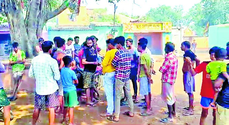 बाजारी गांव में कीर्तन के दौरान दो मोहल्लों में मारपीट, पांच घायल