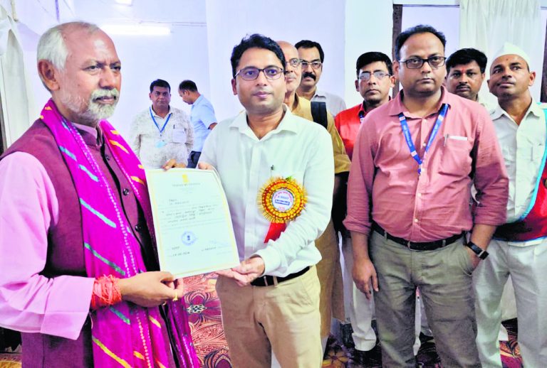शुरू से अंत तक बढ़त बनाये रहे सीग्रीवाल, महाराजगंज से जीत की लगायी हैट्रिक
