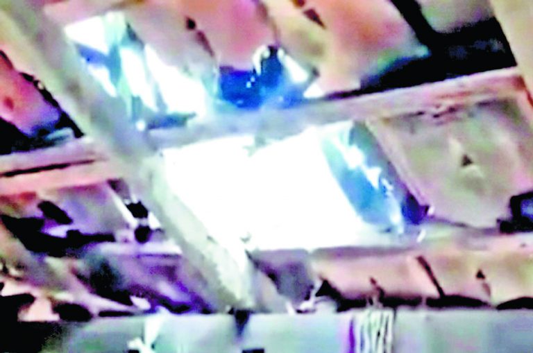 बीरभूम में भाजपा कार्यकर्ता के घर पर बमबाजी
