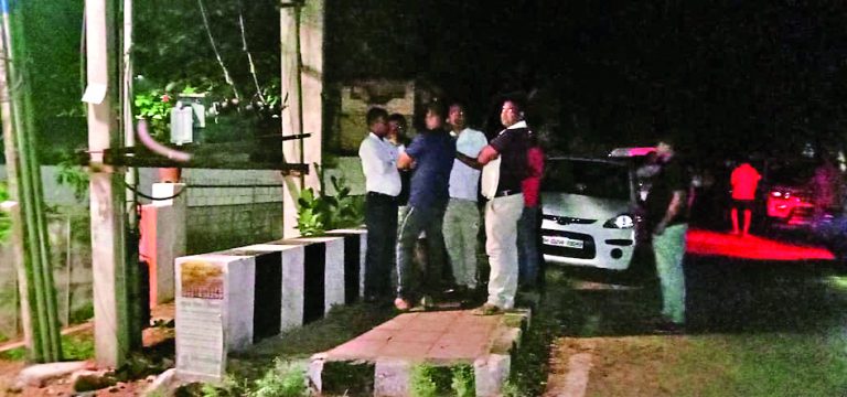 लोहरदगा में सिपाही ने एएसआइ को मारी गोली, मौत