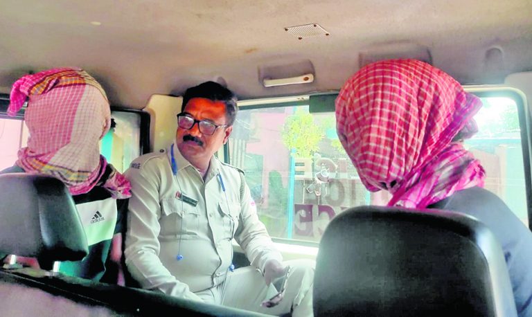 सालानपुर के बनजेमारी से फेंसिडील संग दो गिरफ्तार