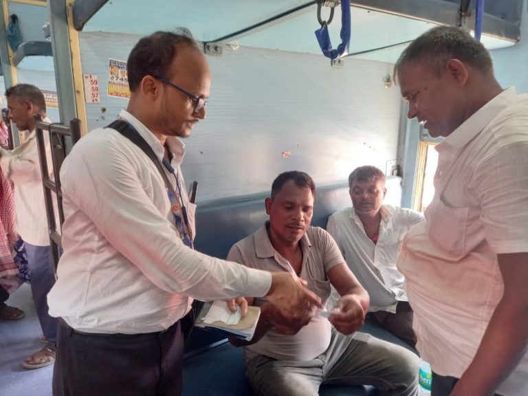 मेगा टिकट चेकिंग अभियान में 4913 बेटिकट मामले आये सामने