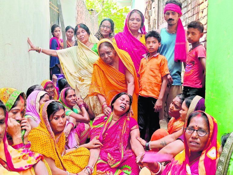 दो वाहनों की टक्कर में युवक की मौत