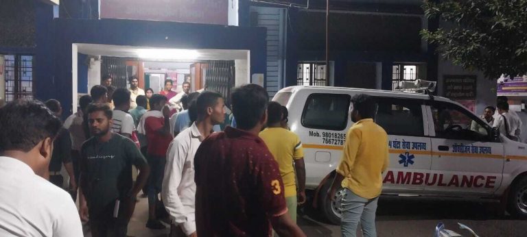 असामाजिक तत्वों ने एंबुलेंस कर्मियों की जमकर की पिटाई, सेवा ठप