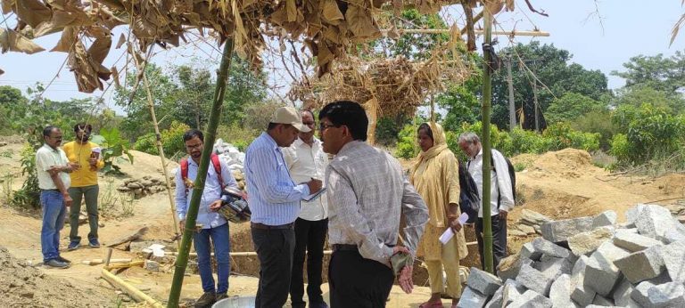 जलछाजन की योजनाओं को आजीविका से जोड़ें