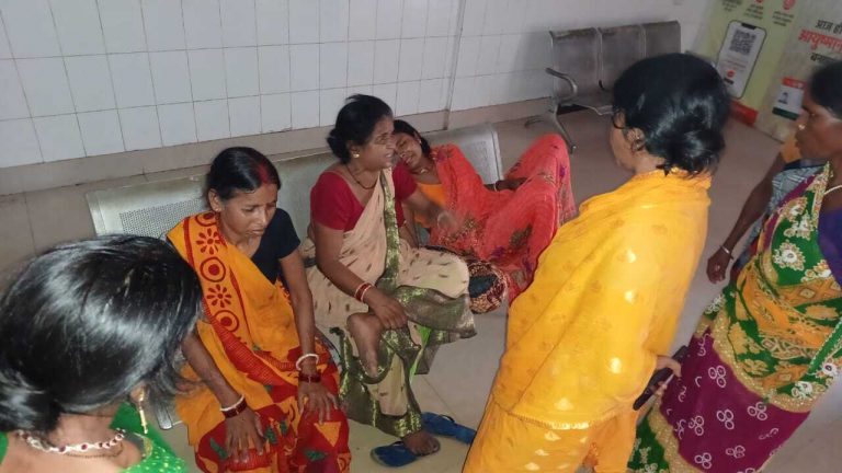 पैर दर्द से परेशान बालक को लाया गया सदर अस्पताल, मौत