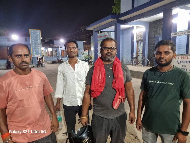 प्राथमिकी दर्ज होने के बाद एंबुलेंस कर्मियों की हड़ताल खत्म