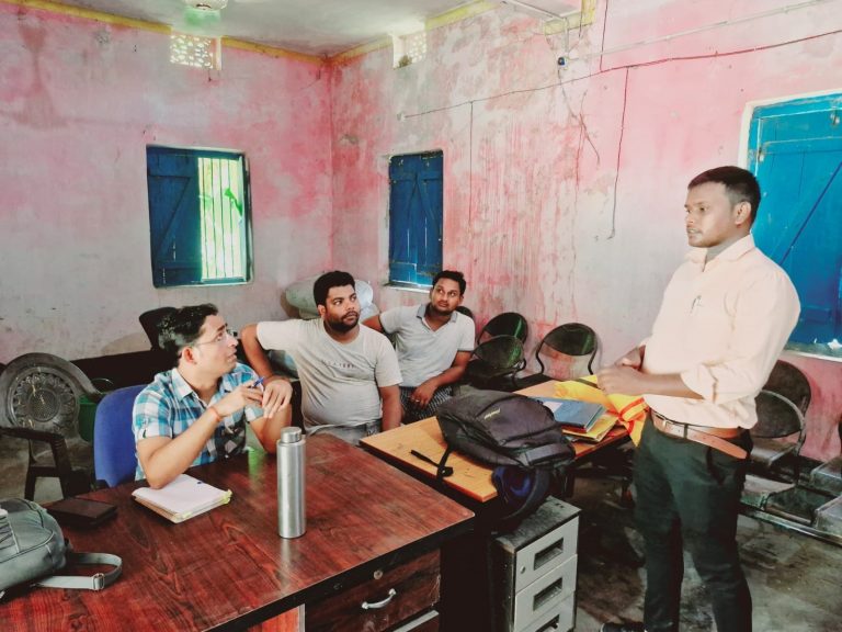 बीडीओ ने किया गोपालपुर पंचायत कार्यालय का निरीक्षण