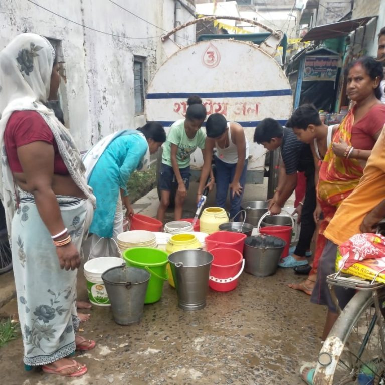 तपती धूप में लगातार नीचे खिसक रहा शहर का भूमिगत जल श्रोत, जलसंकट से जूझ रहे नगरवासी