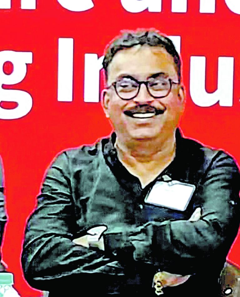 चुनाव बाद पश्चिम बर्दवान जिला में हुआ बड़ा बदलाव, अड्डा चेयरमैन बनाया गया कवि दत्ता को