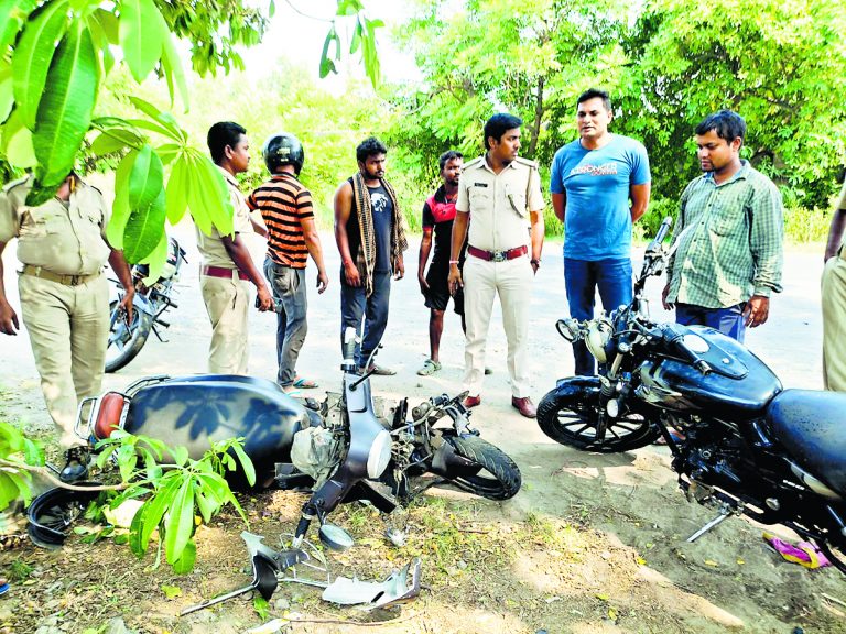 बंडामुंडा : बीमार पिता को देखने जा रहे युवक की सड़क दुर्घटना में मौत, तीन घायल