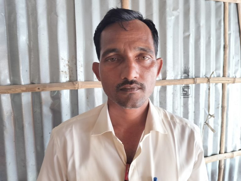रंगदारी नहीं देने पर मुखिया के साथ मारपीट