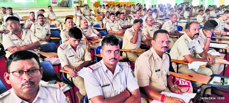 संशोधित और नये कानून सीख कर निकले पुलिस अफसर