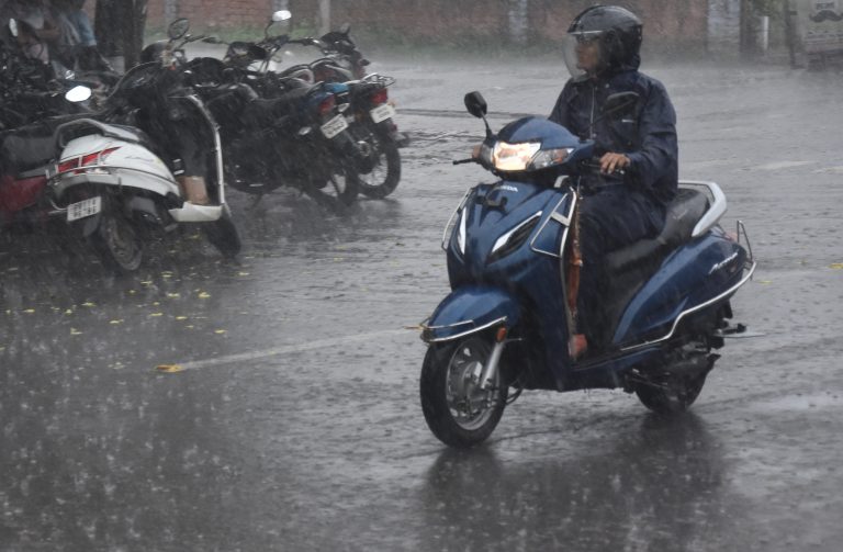 मानसून ने दी दस्तक, आज से झमाझम बारिश के आसार