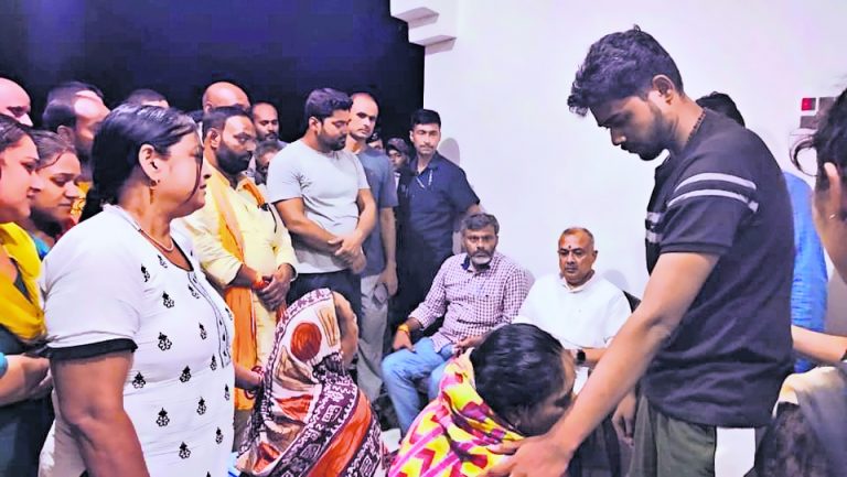 संडा में शहीद की शव यात्रा में उमड़ा जनसैलाब