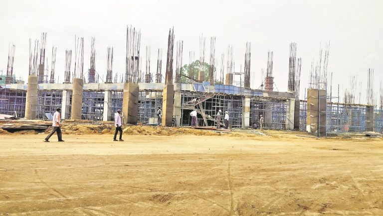 चार माह विलंब से चल रहा रांची रेलवे स्टेशन का री-डेवलपमेंट कार्य