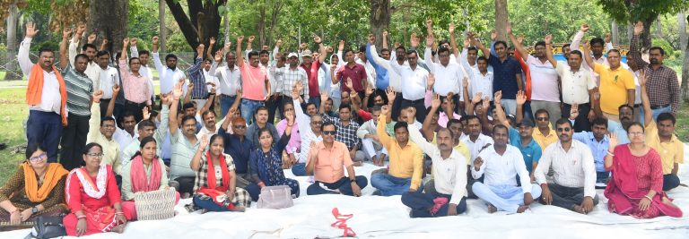 बंद वेतन जल्द शुरू नहीं हुआ तो करेंगे आंदोलन : रवींद्र