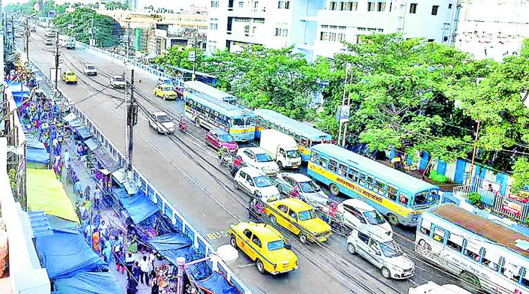 सियालदह फ्लाइओवर का परिदर्शन कल, जल्द मरम्मत की जरूरत