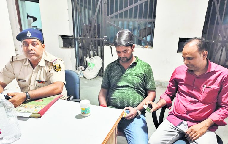 डीबीआर के डायरेक्टर मनीष सिंह को नहीं ढूंढ़ पा रही पुलिस, कनेक्शन खंगाल रही एजेंसियां