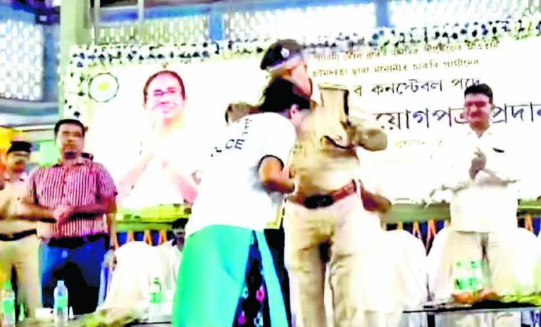 264 भू-दाताओं को दिये गये कनिष्ठ सिपाही के नियुक्ति-पत्र