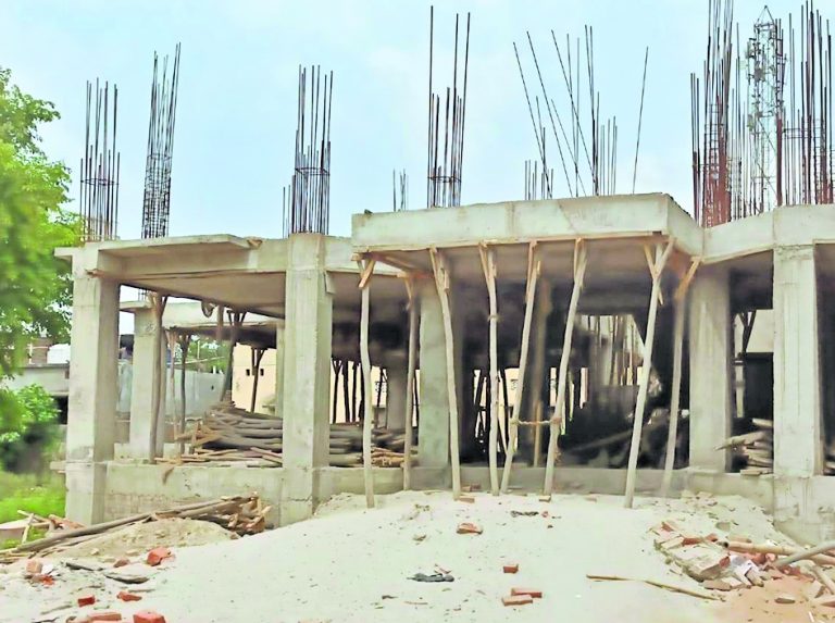 देश को पहला राष्ट्रपति देने वाला जिला स्कूल का हाल बेहाल, संकट में है उसका अस्तित्व