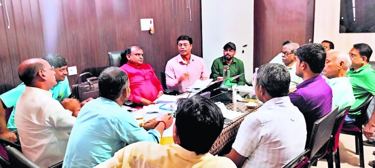 व्यावसायिक उपयोग में लाये जाने वाले भवन के मालिकों को देना होगा कामर्शियल टैक्स