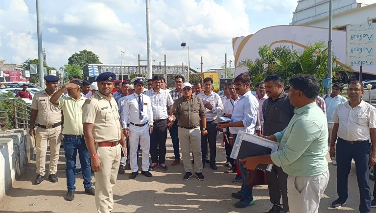 कांवरियों के ठहराव के लिए स्टेशनों पर रहेगी पर्याप्त व्यवस्था, बनाये जा रहे पंडाल