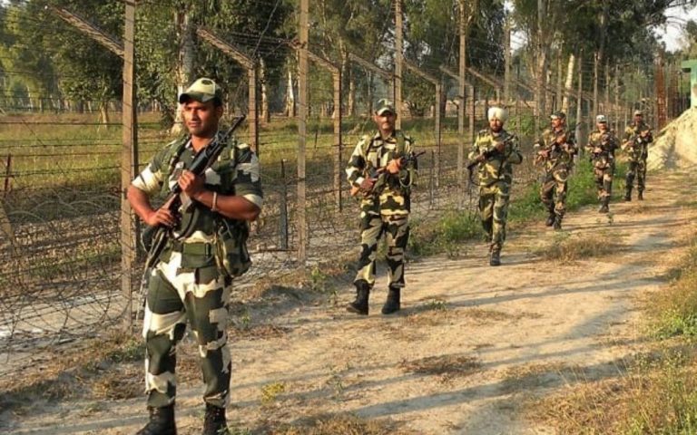 India Bangladesh relations: बंगलादेश में बदलते राजनीतिक घटना को देखते हुए भारत बंगालदेश सीमा पर बीएसएफ ने बढ़ायी चौकसी