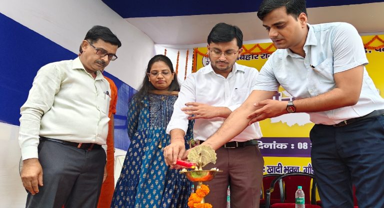 मुजफ्फरपुर में दस दिवसीय खादी मेला शुरू, 120 संस्थाओं के स्टॉल लगे, वस्त्र समेत ग्रामोद्योग उत्पाद उपलब्ध