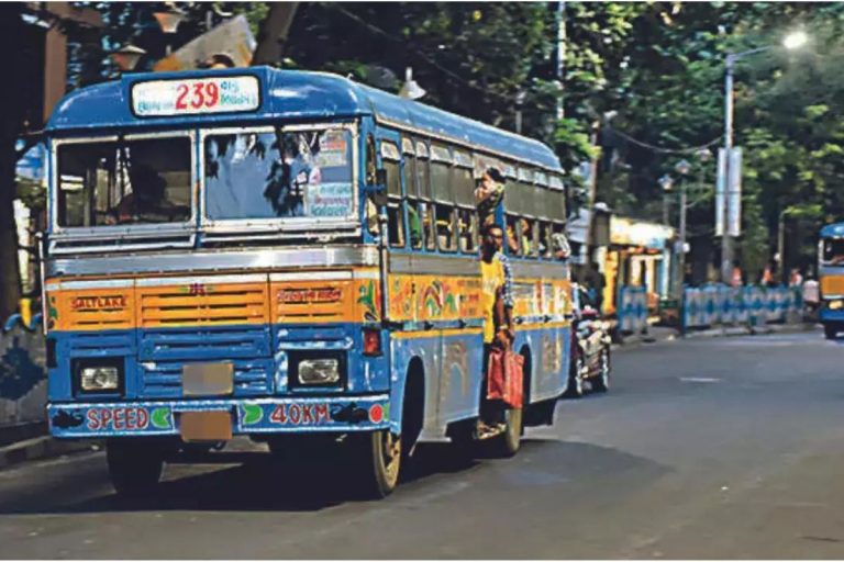 West Bengal : एक अगस्त के बाद कोलकाता की सड़कों पर नहीं दिखेंगी बसें