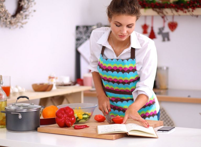 Tricks to make food faster: खाना बनाना चाहते हैं ? मगर झटपट, जानिए ये ट्रिक्स