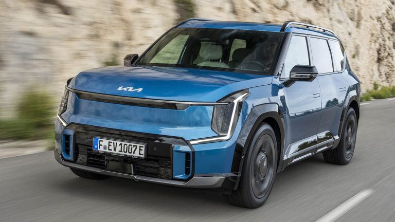 इलेक्ट्रिक कार खरीदने से पहले जानें EVs के प्रकार