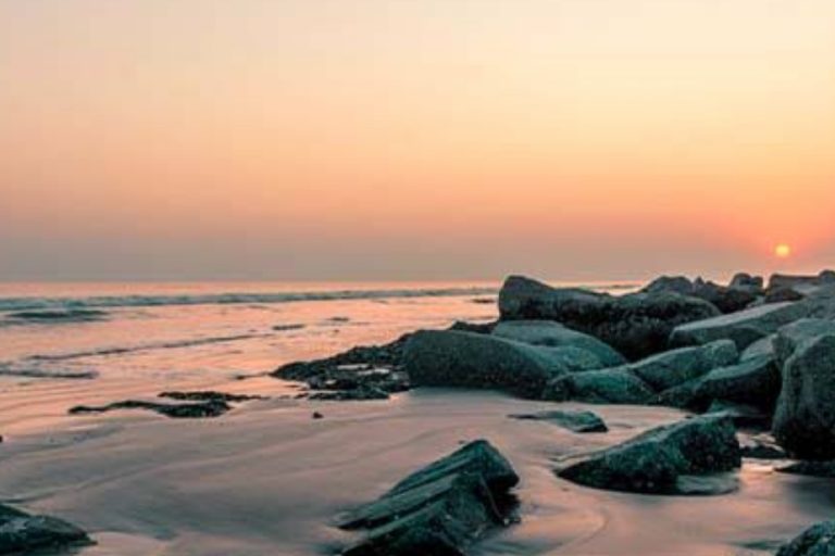West Bengal Tourism: ये शानदार समुद्र तट है कपल के लिए खास