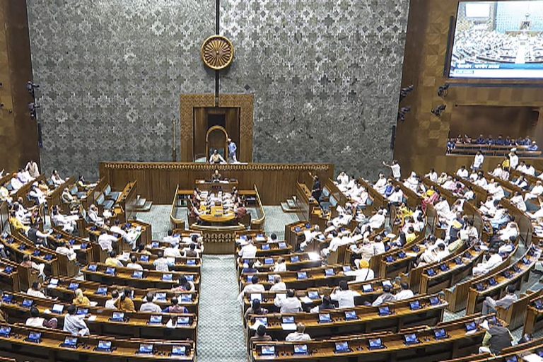 Waqf Board: मुस्लिम संगठनों संयुक्त संसदीय समिति के सदस्यों से की मुलाकात