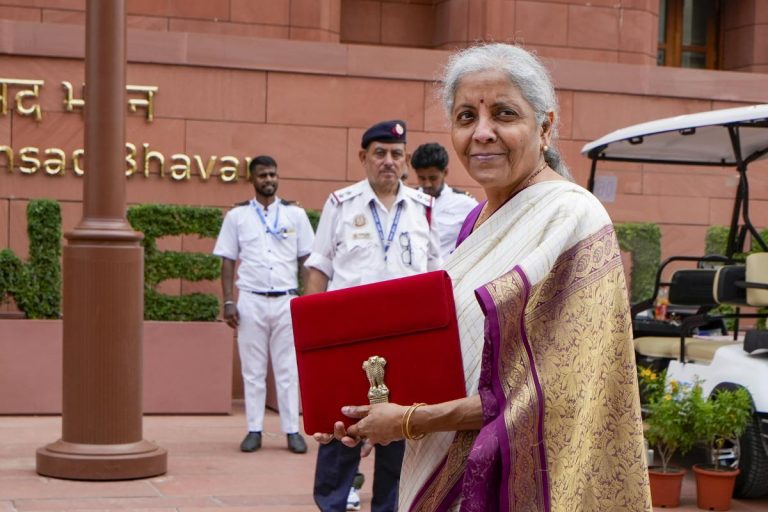 Aam Budget 2024 : किसानों पर मेहरबान हुईं निर्मला  सीतारमण, किए यह ऐलान