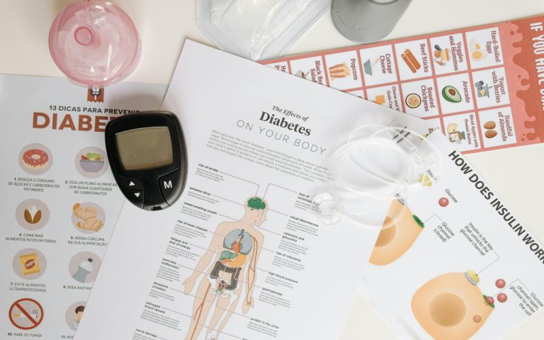 Health Tips: डायबीटीज के मरीजों को भूलकर भी नहीं खानी चाहिए ये चीजें, सेहत को हो सकता है बड़ा नुकसान